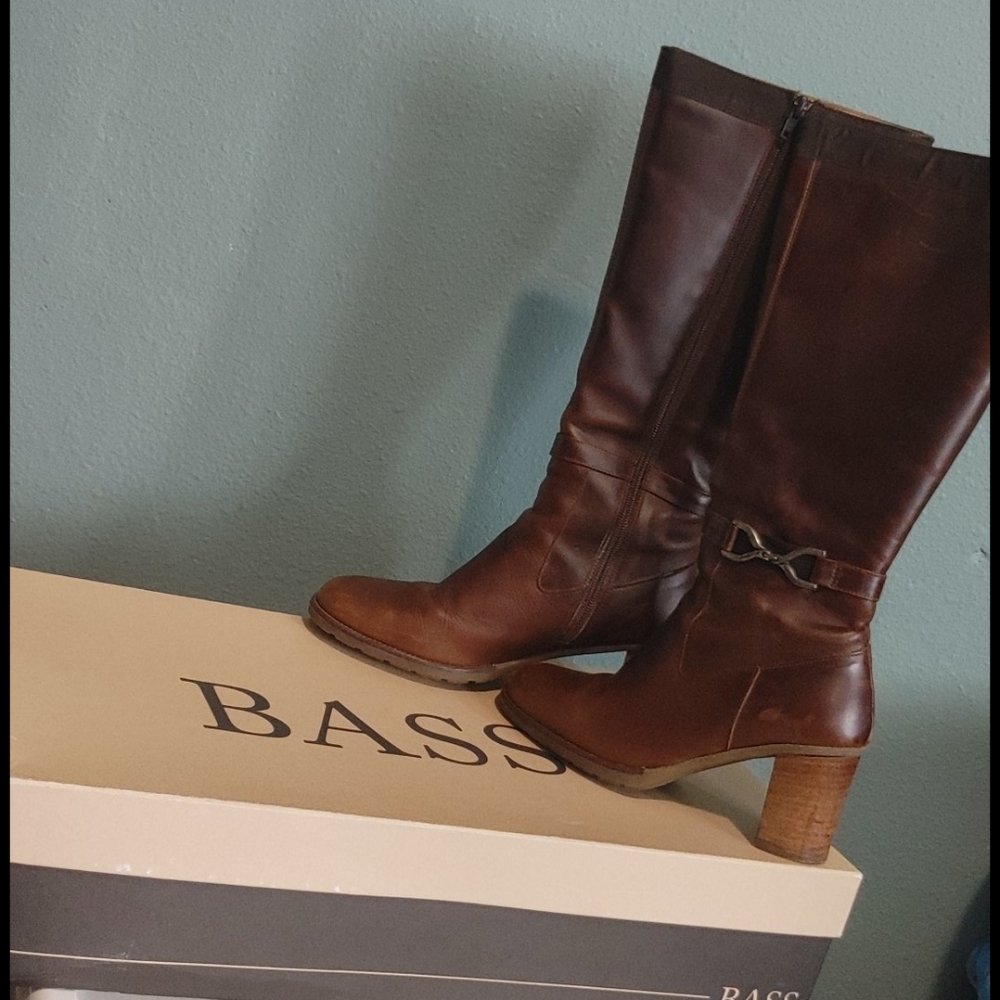 Brown boots